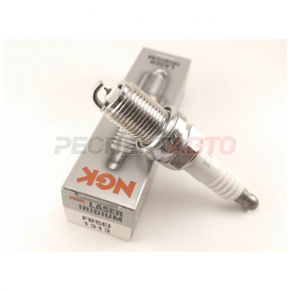 Свеча зажигания