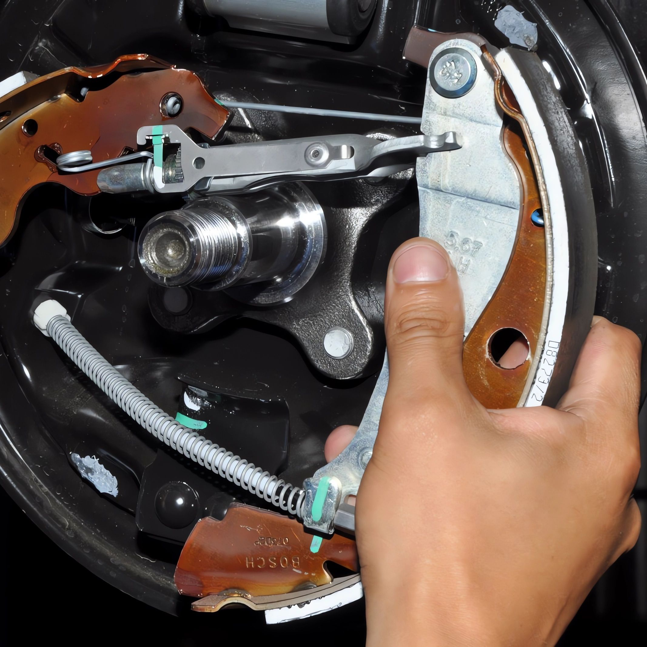 Замена барабанных тормозных колодок