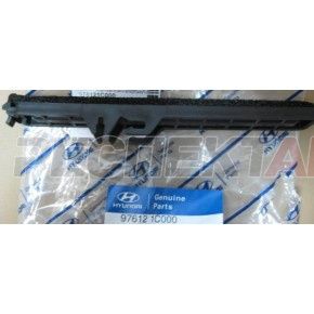 Крышка салонного фильтра