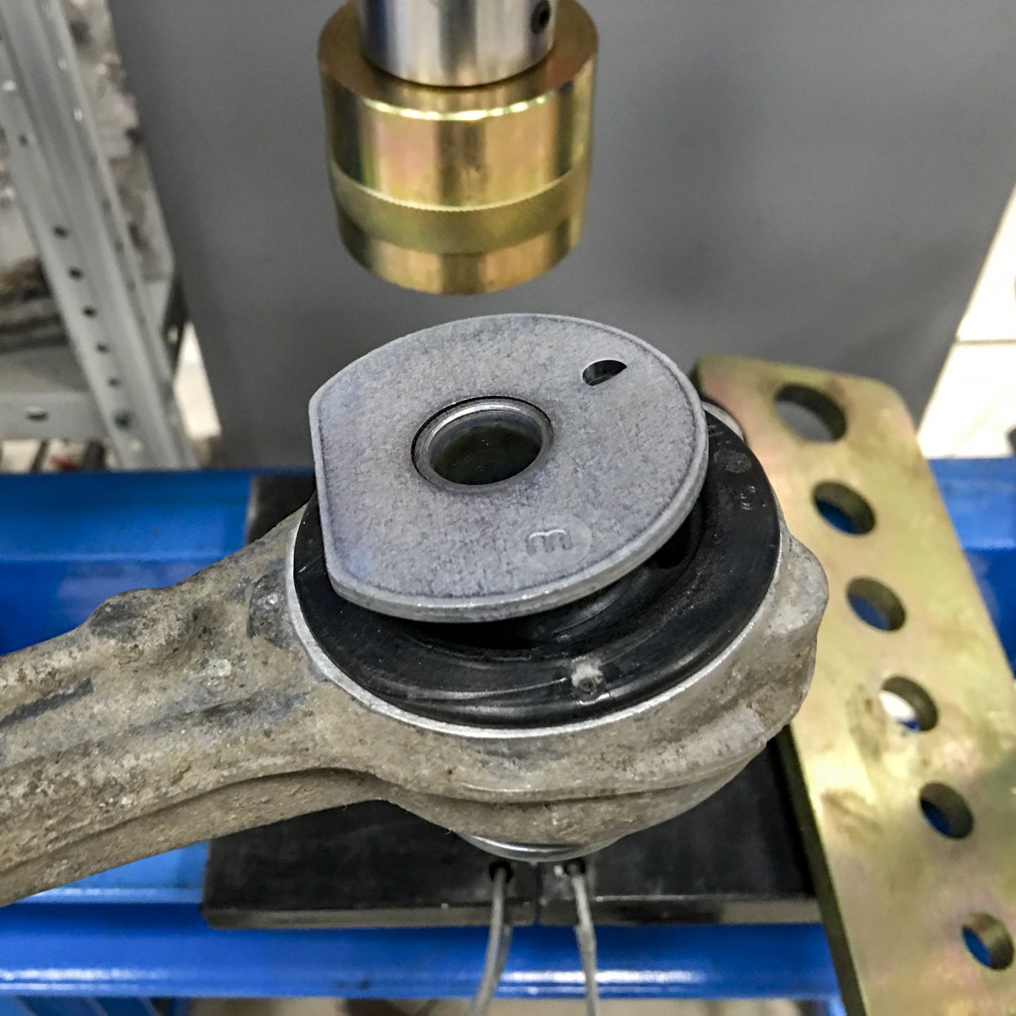 Замена сайлентблока