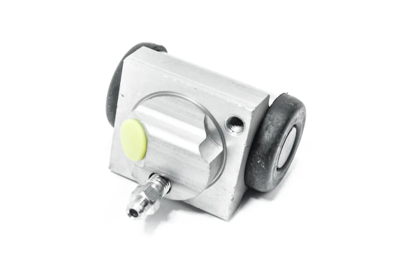 Цилиндр тормозной задний правый