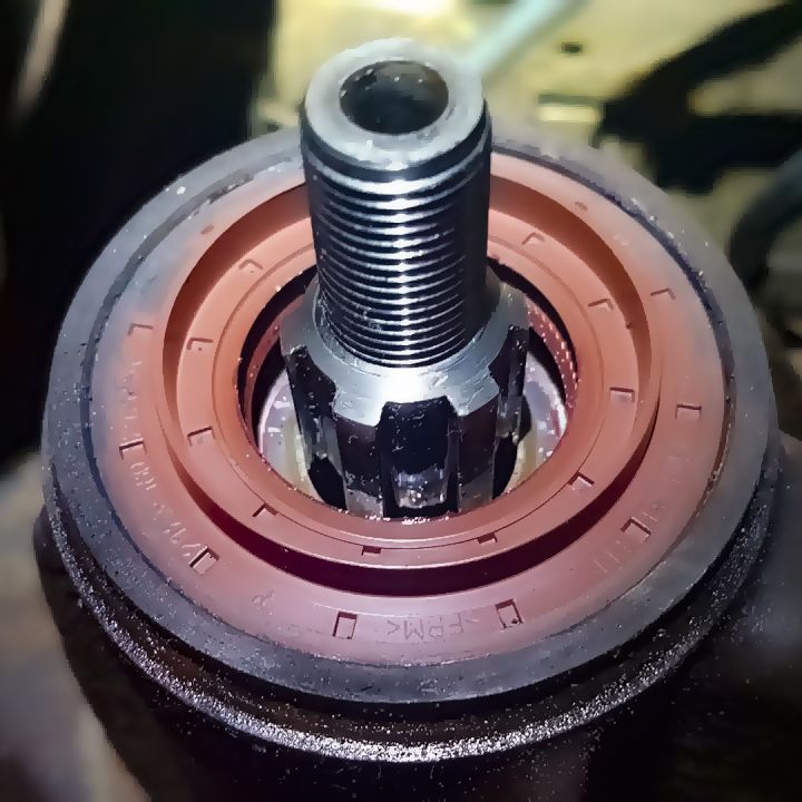 Замена сальника хвостовика