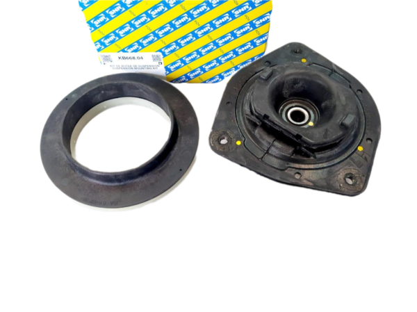 Опора амортизатора переднего левого (комплект с подшипником)