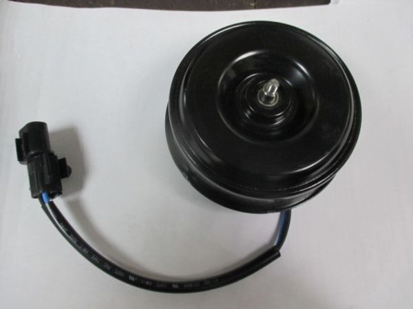 Мотор вентилятора кондиционера (БЕЗ КРЫЛЬЧАТКИ)