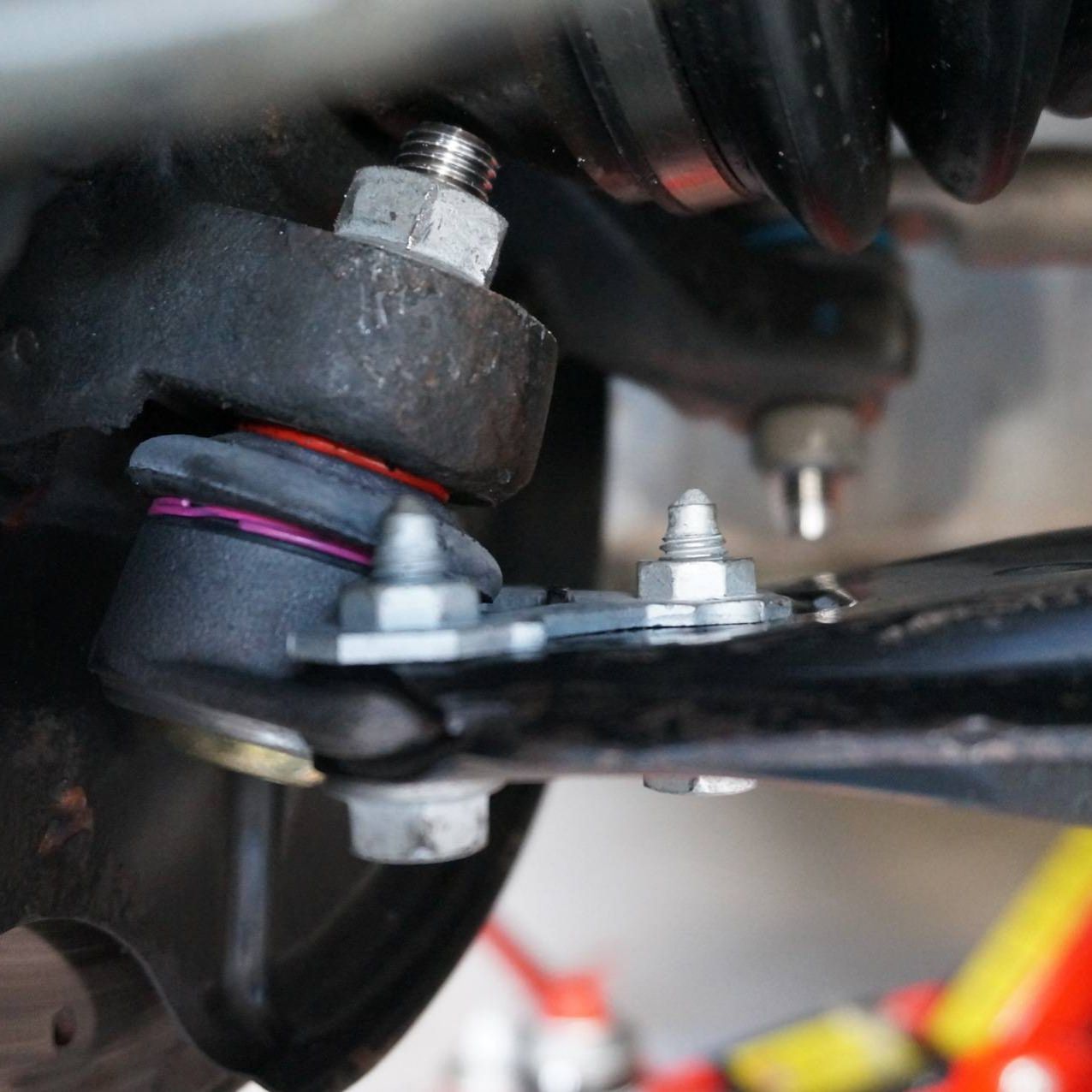 Замена шаровой опоры