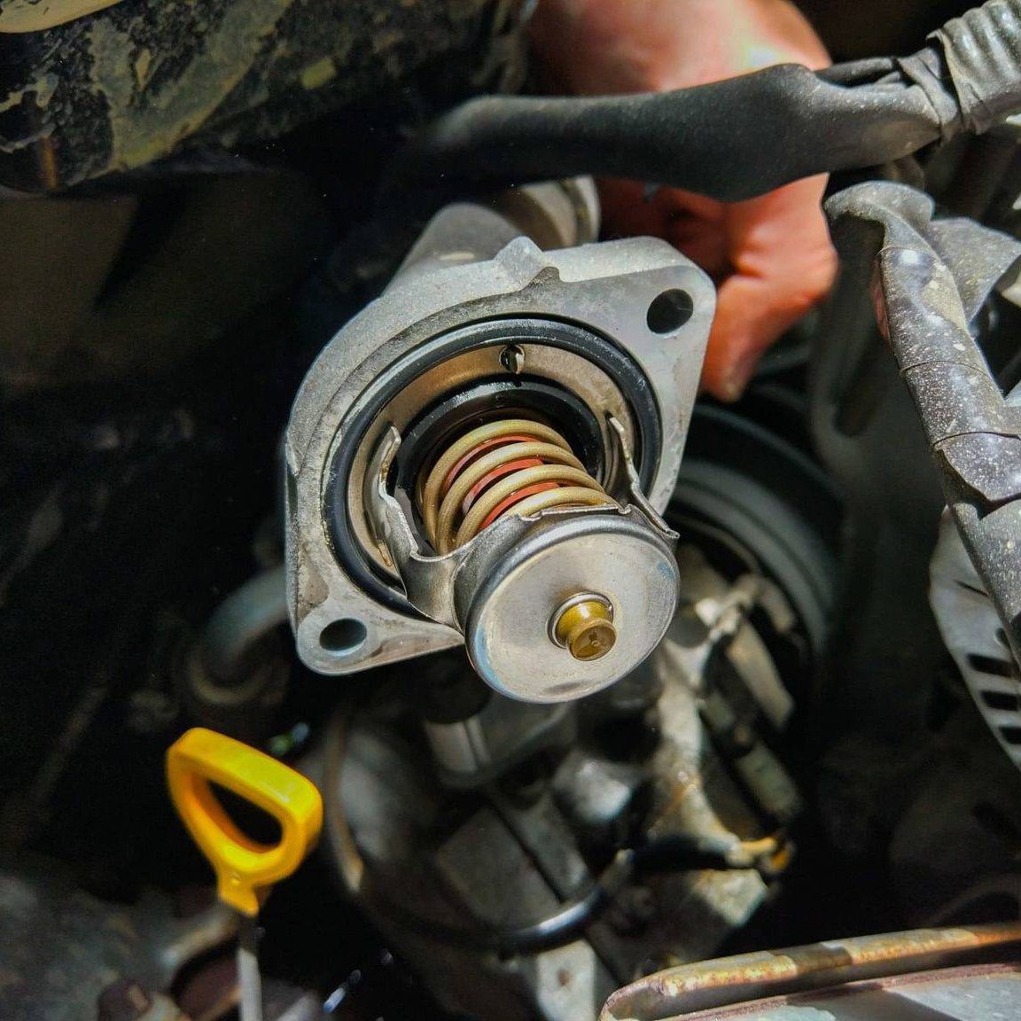 Замена термостата системы охлаждения