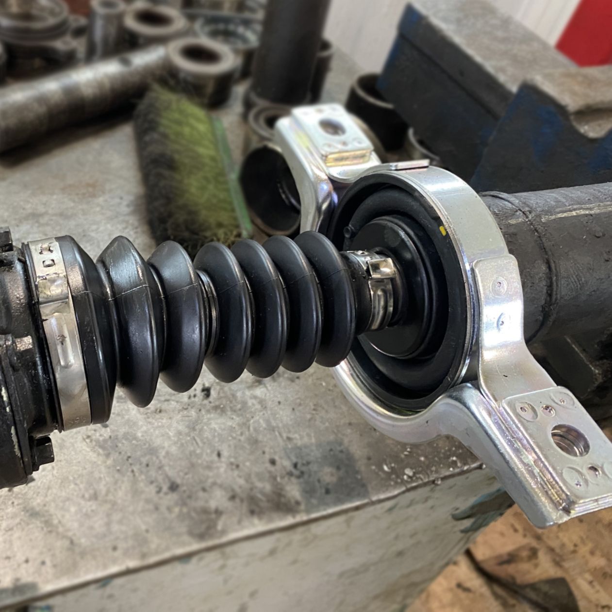 Замена подвесного подшипника