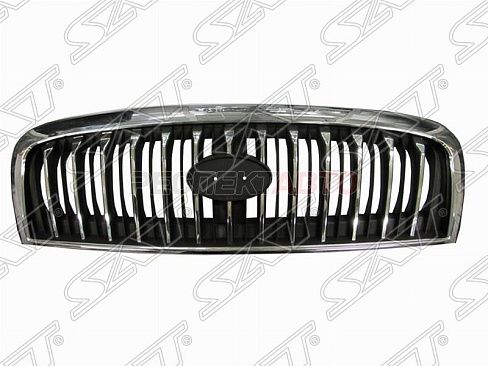 Решетка радиатора (вертикальные полосы, под эмблему)