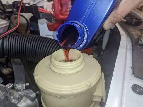 Замена жидкости ГУР с промывкой