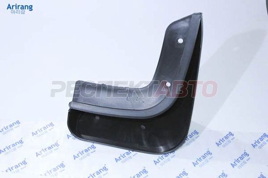 Брызговик задний правый (седан, вертикальные фонари)