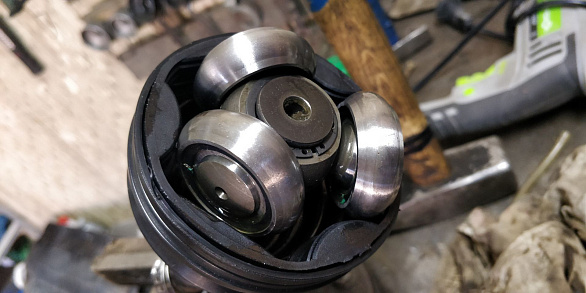 Замена ШРУСа внутреннего