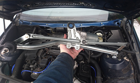 Замена электромотора дворников