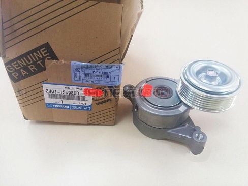 Ролик натяжной ремня приводного (с кронштейном)