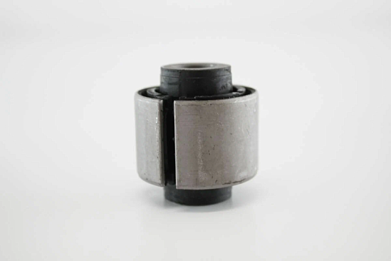 Сайлентблок рычага заднего поперечного (внутренний)