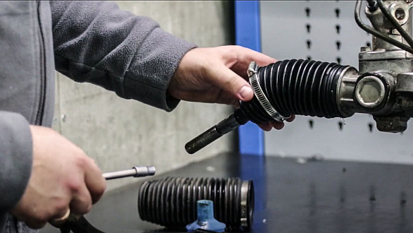 Замена пыльника рулевой тяги