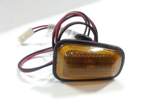 Повторитель поворота в крыло