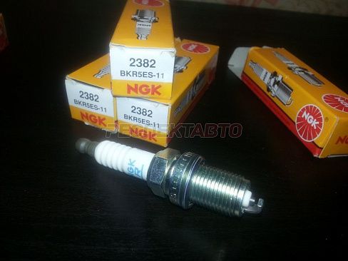 Свеча зажигания