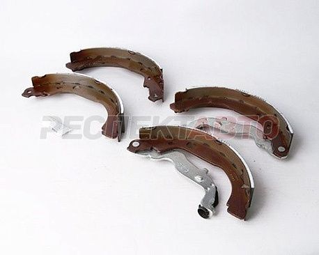 Колодки тормозные задние (барабан)