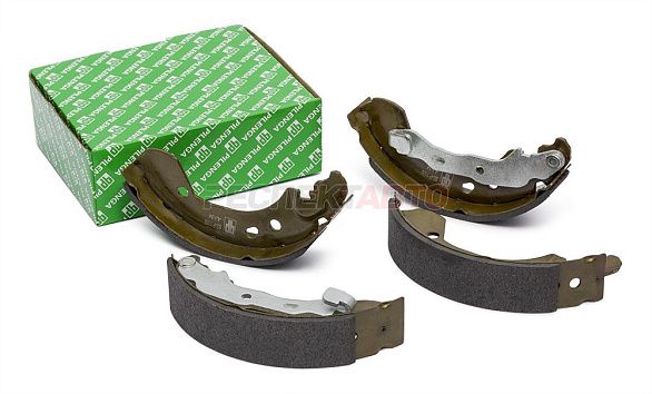 Колодки тормозные задние (барабан)