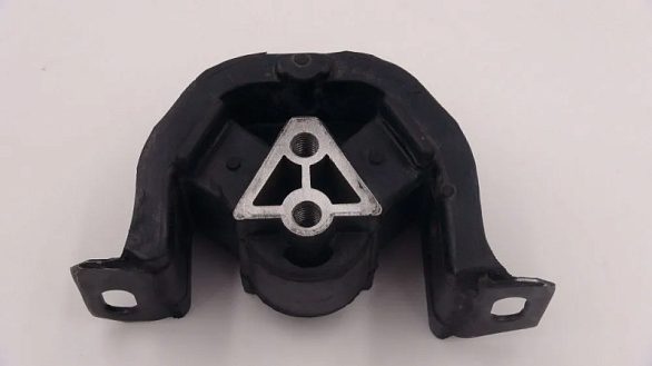 Опора двигателя левая